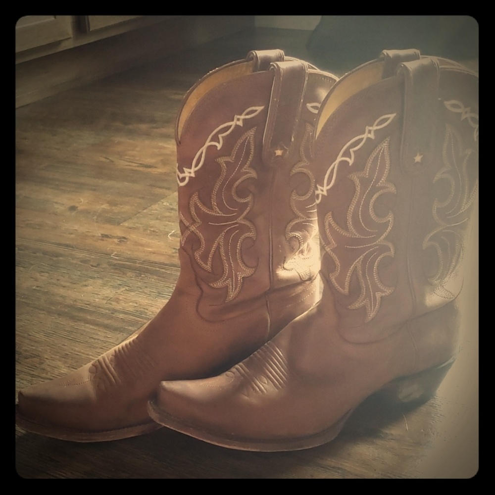 Tony Lama cow girl boots